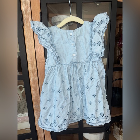 Zara Kids eyelet chambray dress ruffles flutter sleeve toddler girl denim floral - Picture 4 of 7